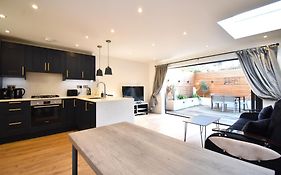 Stunning 2 Bed Apartment